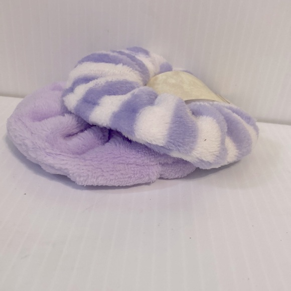 Fuzzy Scrunchies Lilac and Purple with White Stripes NEW Set of 2 - Picture 5 of 8